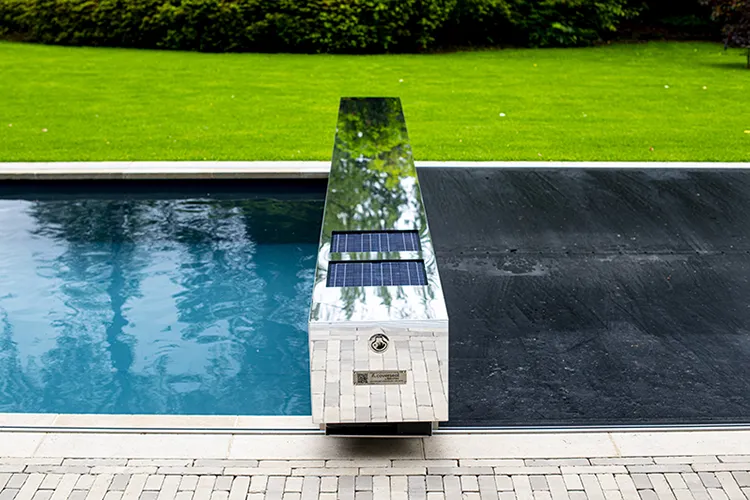 Couverture de piscine coverseal pour protéger des grenouilles en été